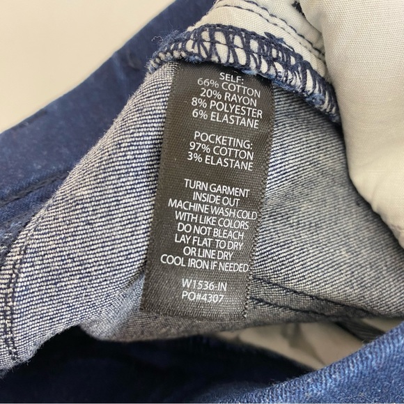 Betabrand Straight Leg Four Pocket Yoga Denim Pull On Jeans: Dark Indigo Blue - Picture 13 of 13